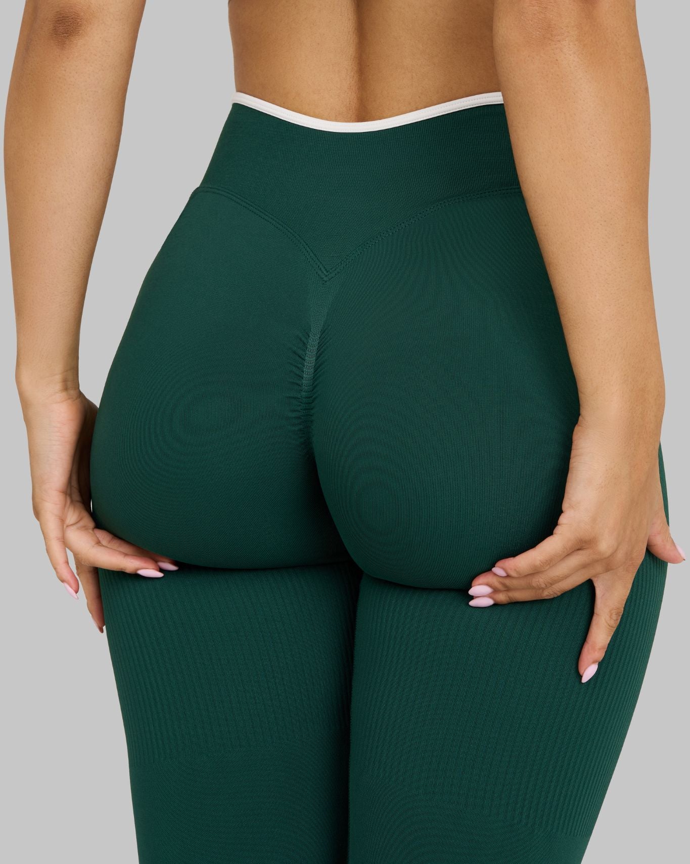 Legginsy Outline V w Talii | Zielony Sosnowy