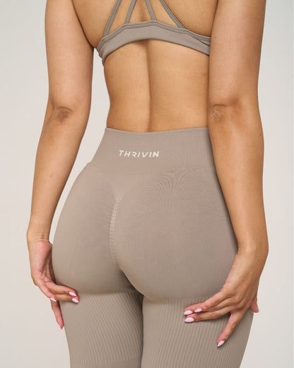 Legginsy Konturowe z Żebrowanym Wzorem | Latte