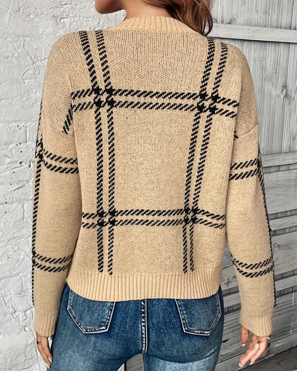 Sweter w kratkę z długim rękawem