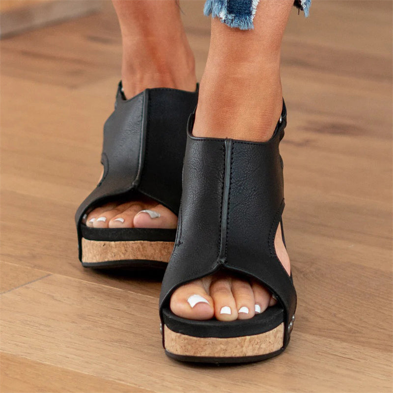 Sandały na platformie z odkrytymi palcami i średnim obcasem dla kobiet